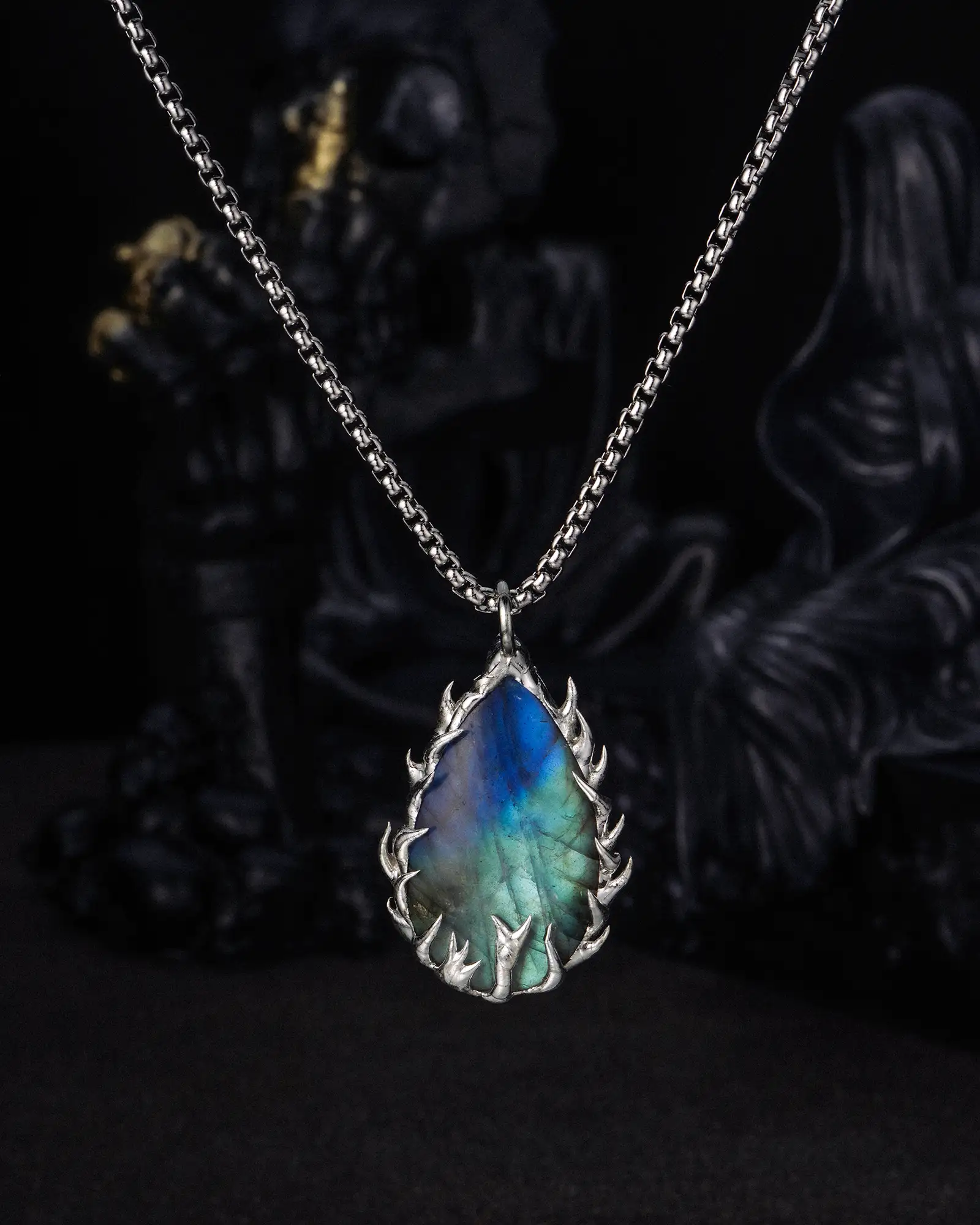 Blue Flame, Handmade Niche Labradorite Neckalce