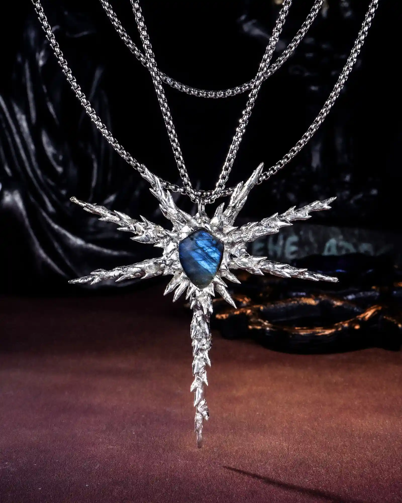 Snowlight, Enchanting Labradorite Neckalce