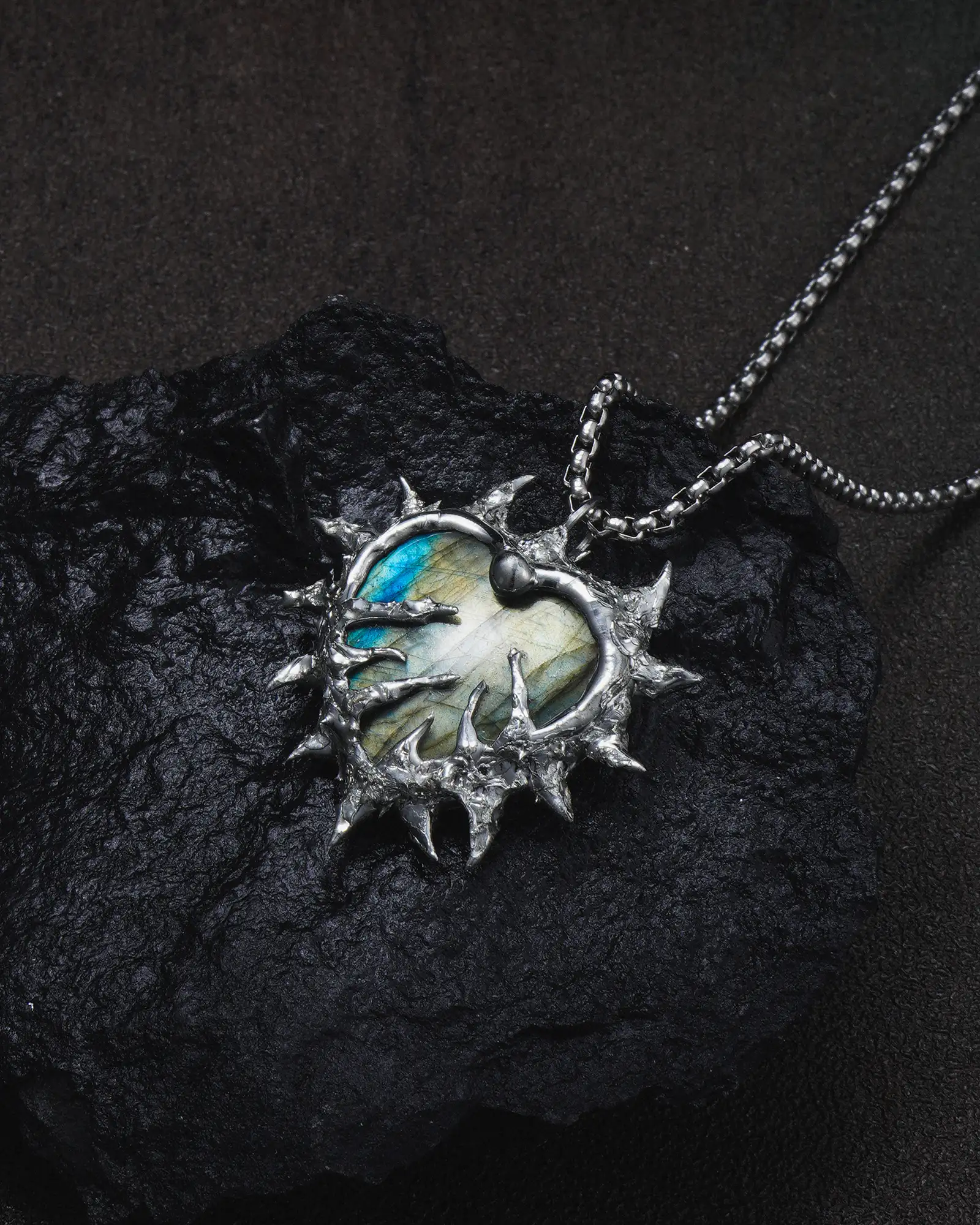 Barbed Aurora, Dark Gothic Labradorite Necklace - view 4