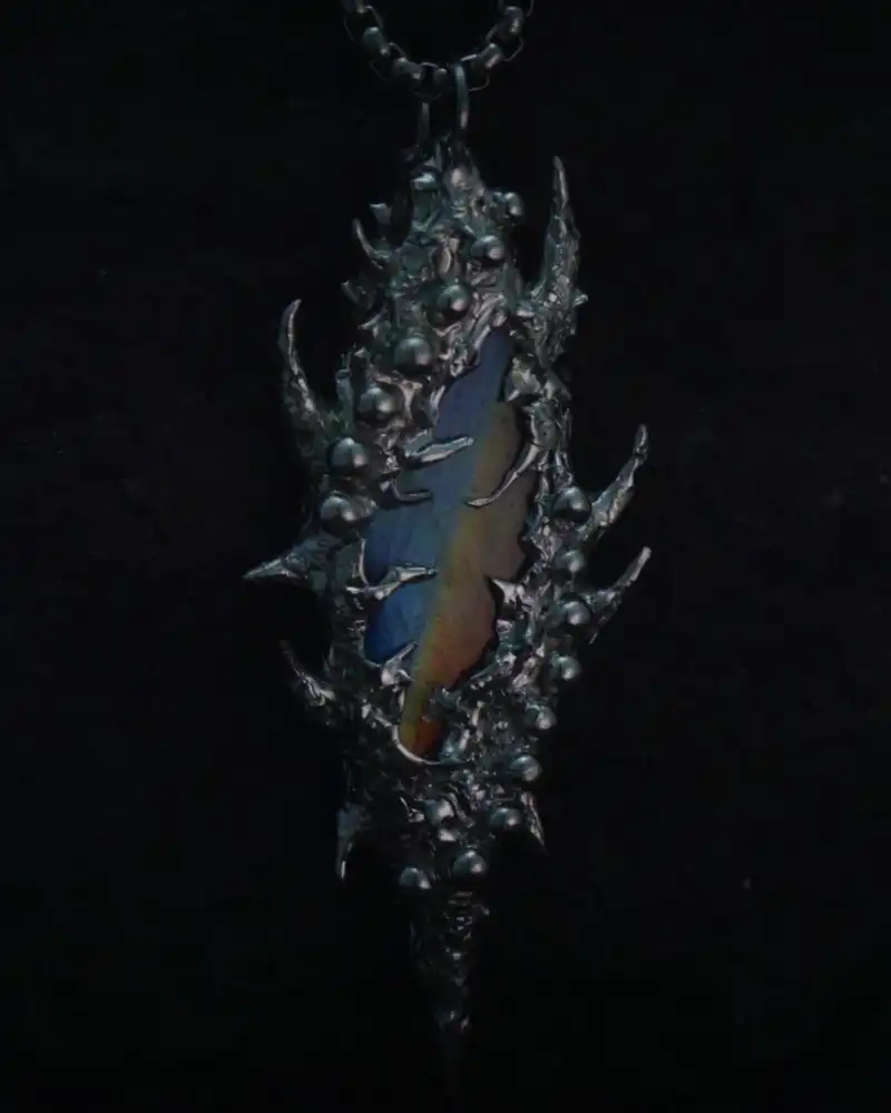Fissured Flare, Etherial Soldered Labradorite Necklace - view 1