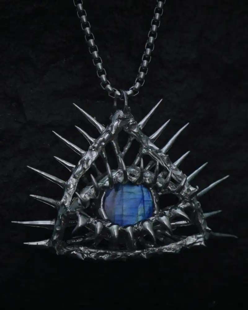 Nebula Eye, Captivating Labradorite Necklace - view 1