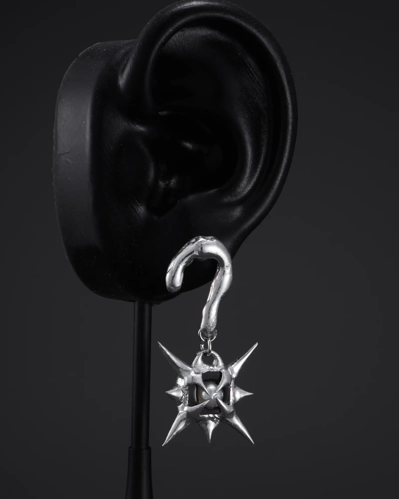 [One Earring Only] Unanswered, Black Crystal Question Mark Earring - view 3